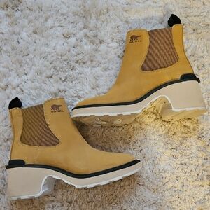 Sorel Ankle Boots with Black Trim